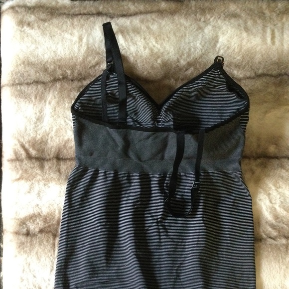 🤱🏼🆕 3/$10 Basic Collections Nursing Athletic Tank Top 🤰🏼🧘🏼♂️🖤 - Picture 8 of 11